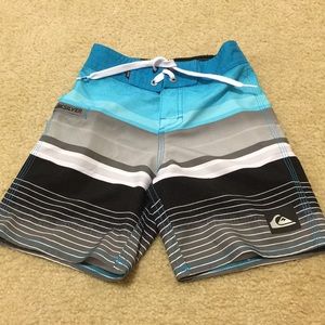 Boys Quiksilver boardshorts
